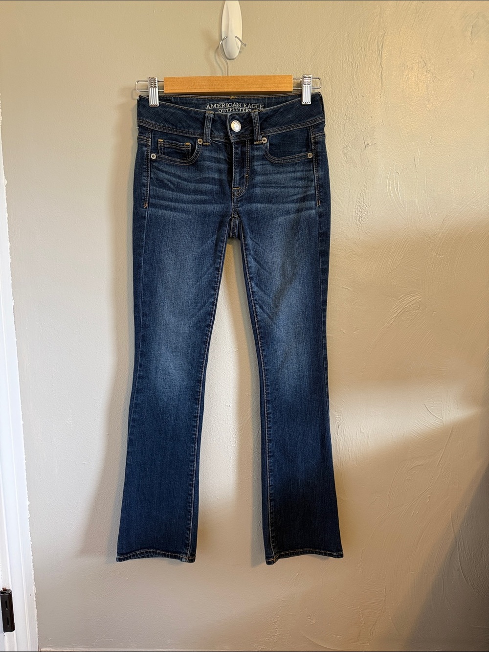 American Eagle 00S dark wash kick boot jeans